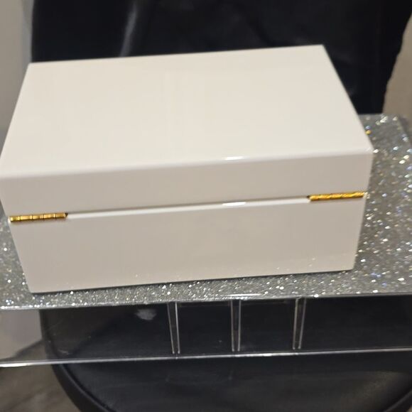 Kendra Scott Medium Wood Jewelry Storage Box- White/Gold - Picture 11 of 12